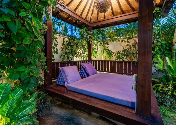 Villa Athena 1&2 *