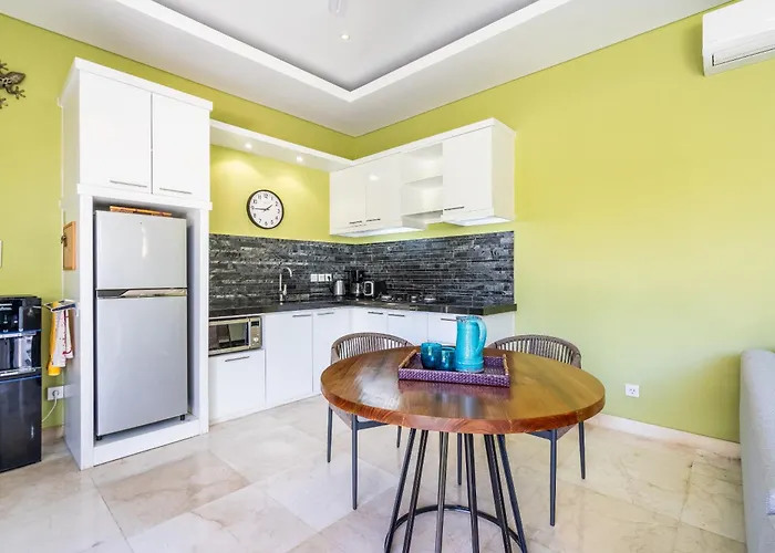 Villa Athena 1&2 *
